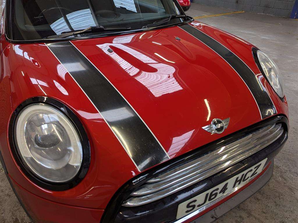 <p>2014 MINI COOPER</p>