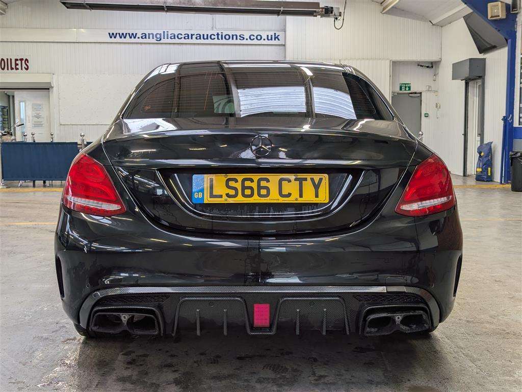 <p>2016 MERCEDES-BENZ C220 D AMG LINE AUTO</p>