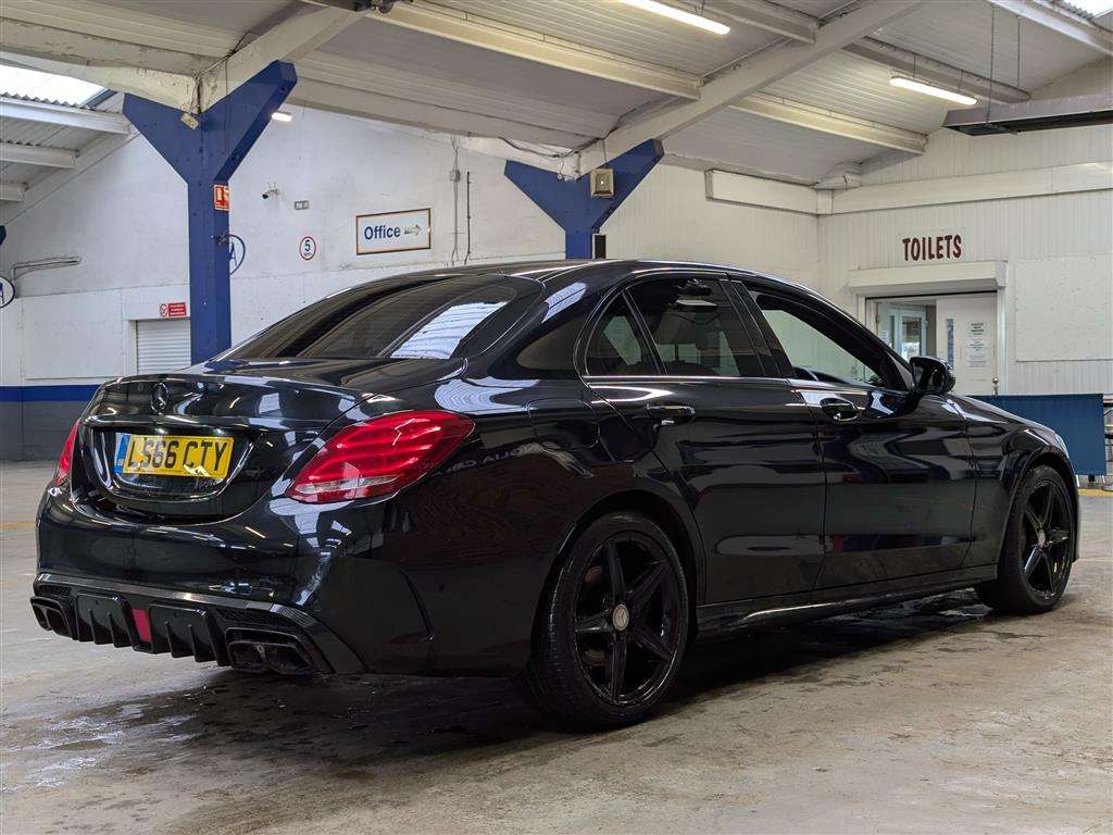 <p>2016 MERCEDES-BENZ C220 D AMG LINE AUTO</p>