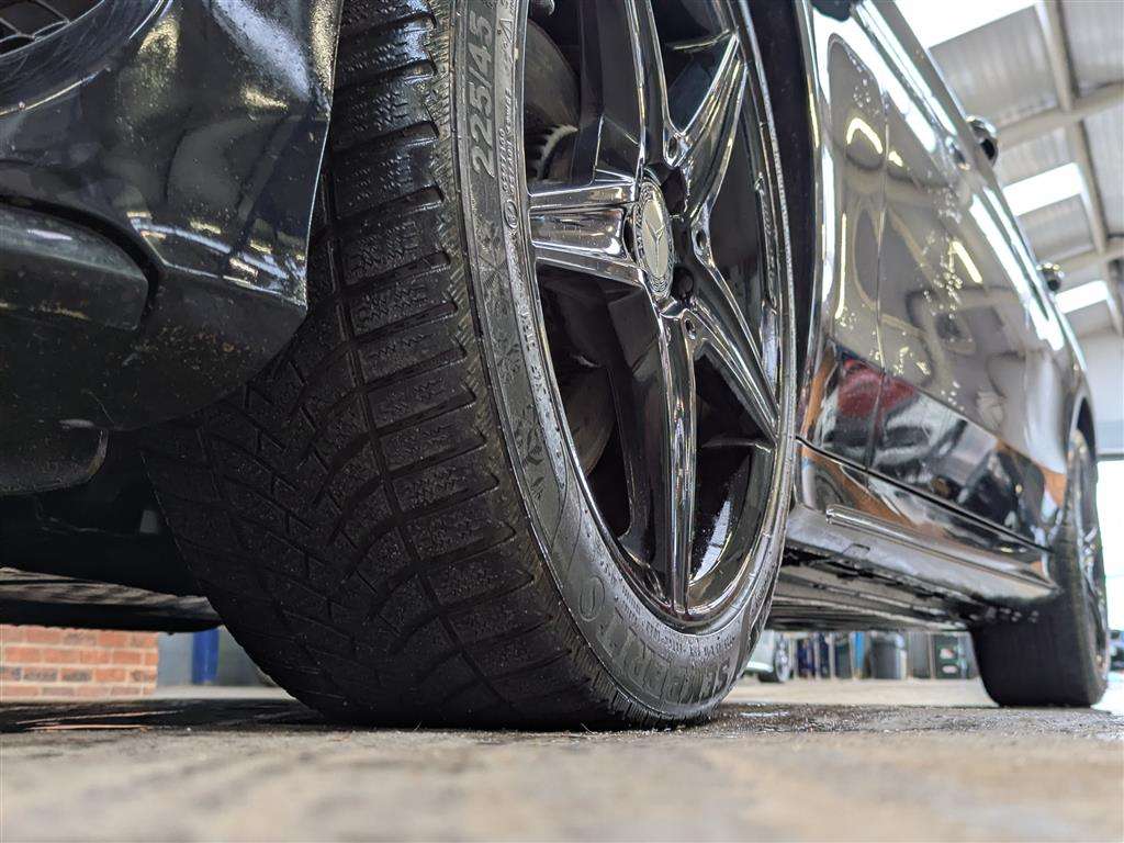 <p>2016 MERCEDES-BENZ C220 D AMG LINE AUTO</p>