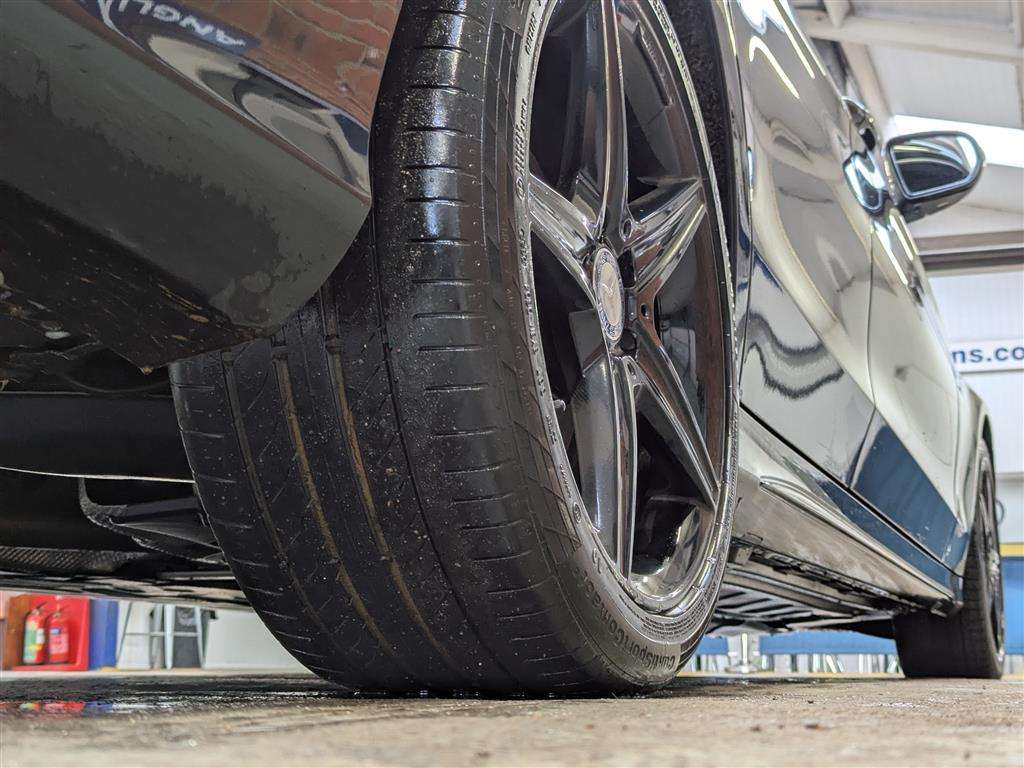 <p>2016 MERCEDES-BENZ C220 D AMG LINE AUTO</p>