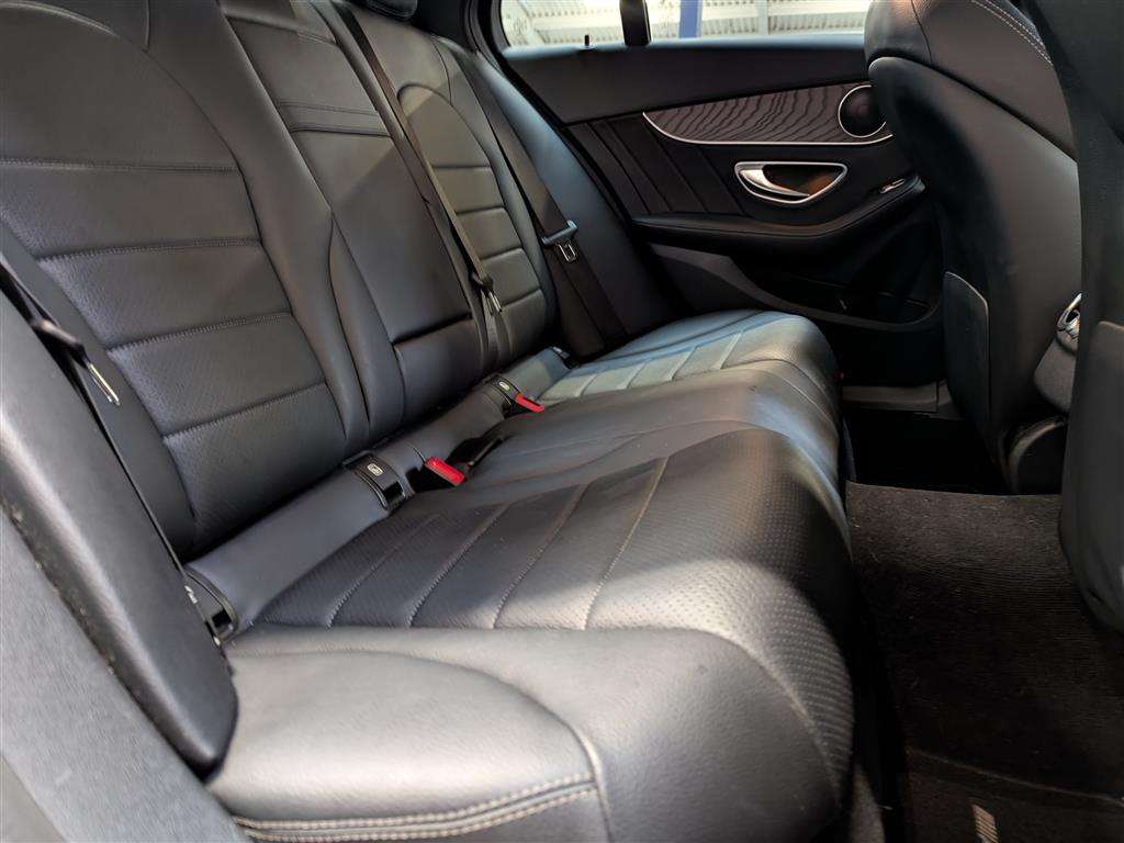 <p>2016 MERCEDES-BENZ C220 D AMG LINE AUTO</p>