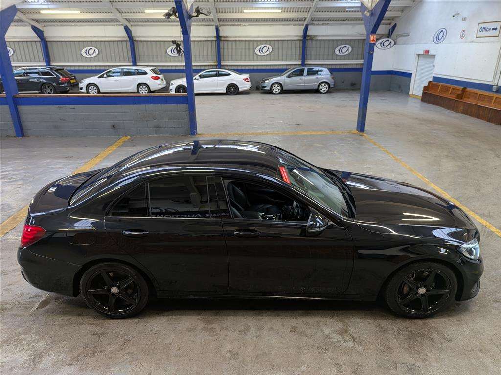 <p>2016 MERCEDES-BENZ C220 D AMG LINE AUTO</p>