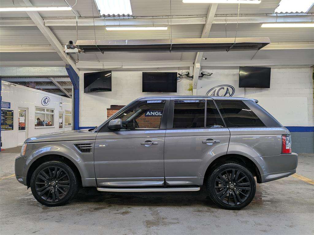 <p>2010 LAND ROVER RANGE ROVER SP HSE TDV6 AUTO</p>