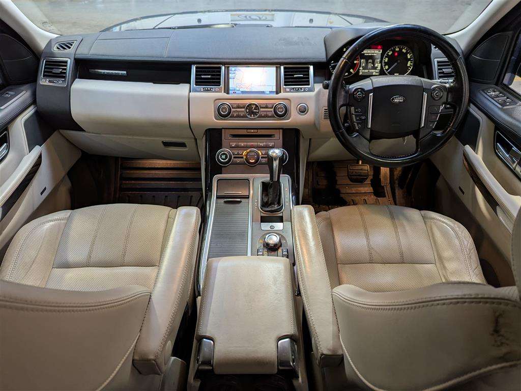 <p>2010 LAND ROVER RANGE ROVER SP HSE TDV6 AUTO</p>