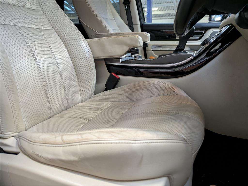 <p>2010 LAND ROVER RANGE ROVER SP HSE TDV6 AUTO</p>