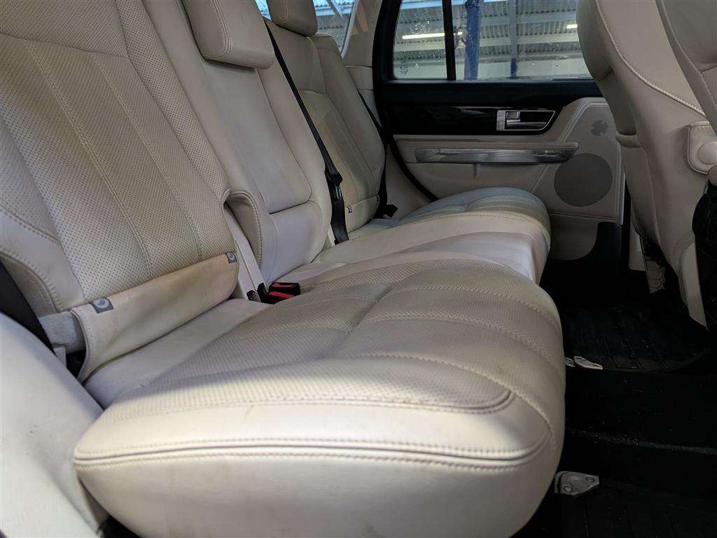 <p>2010 LAND ROVER RANGE ROVER SP HSE TDV6 AUTO</p>