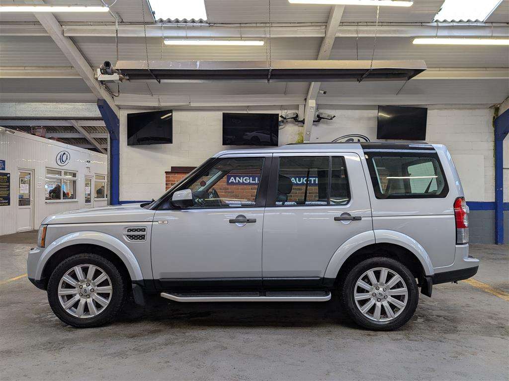 <p>2012 LAND ROVER DISCOVERY HSE SDV6 AUTO</p>