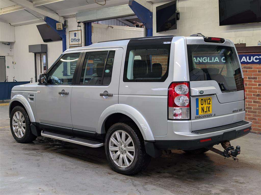 <p>2012 LAND ROVER DISCOVERY HSE SDV6 AUTO</p>