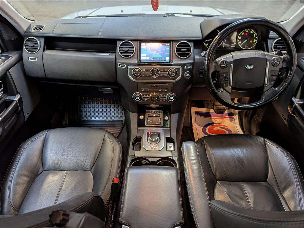 <p>2012 LAND ROVER DISCOVERY HSE SDV6 AUTO</p>