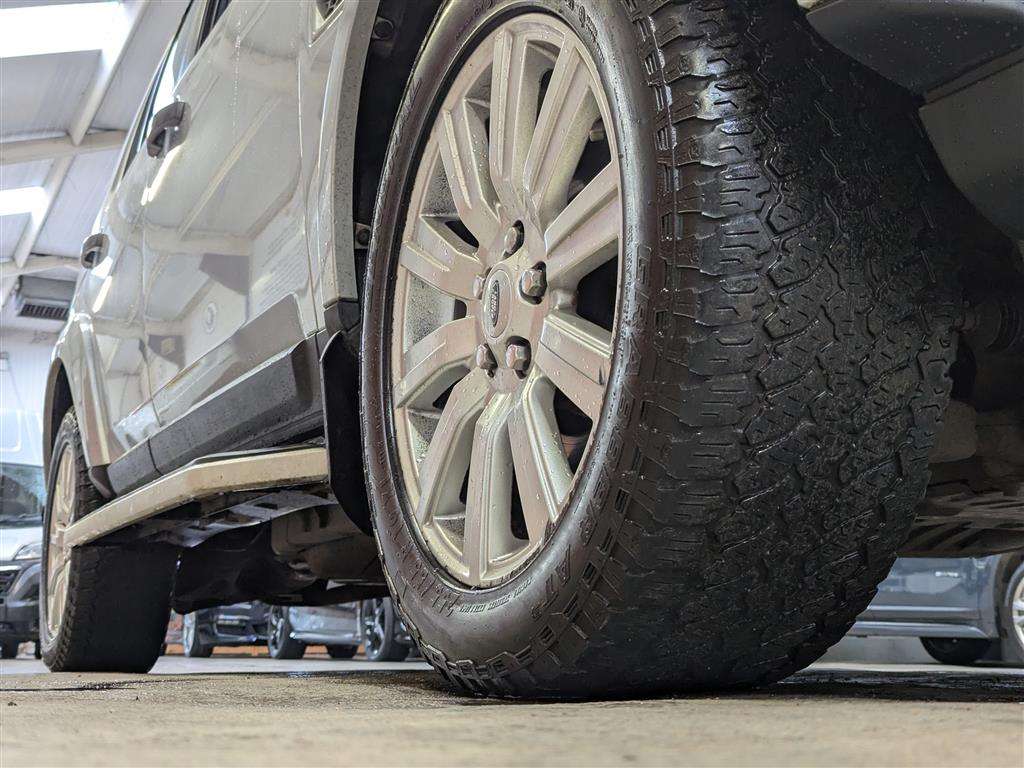 <p>2012 LAND ROVER DISCOVERY HSE SDV6 AUTO</p>