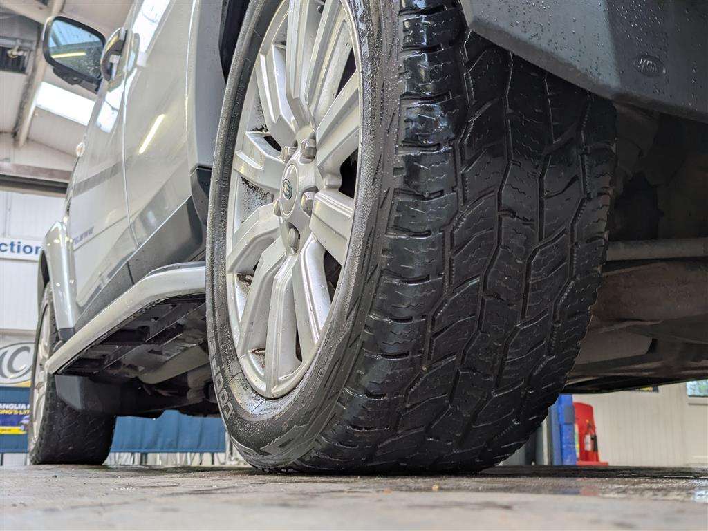 <p>2012 LAND ROVER DISCOVERY HSE SDV6 AUTO</p>