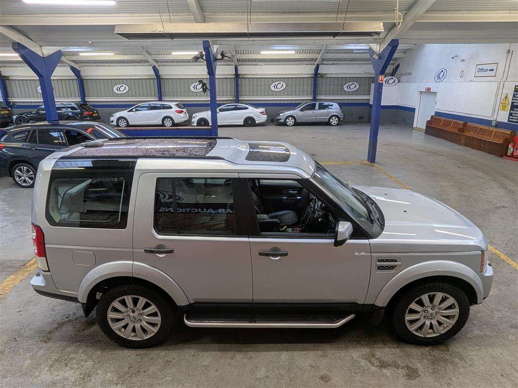 <p>2012 LAND ROVER DISCOVERY HSE SDV6 AUTO</p>