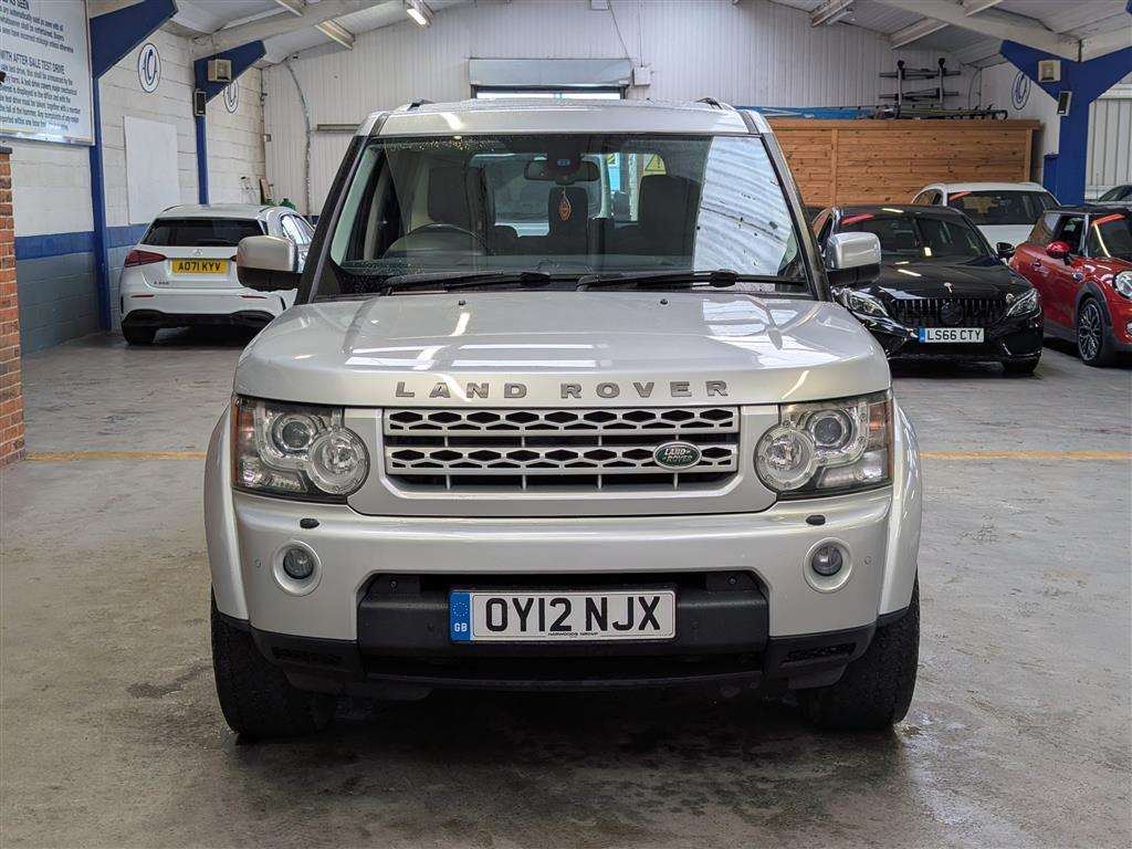 <p>2012 LAND ROVER DISCOVERY HSE SDV6 AUTO</p>
