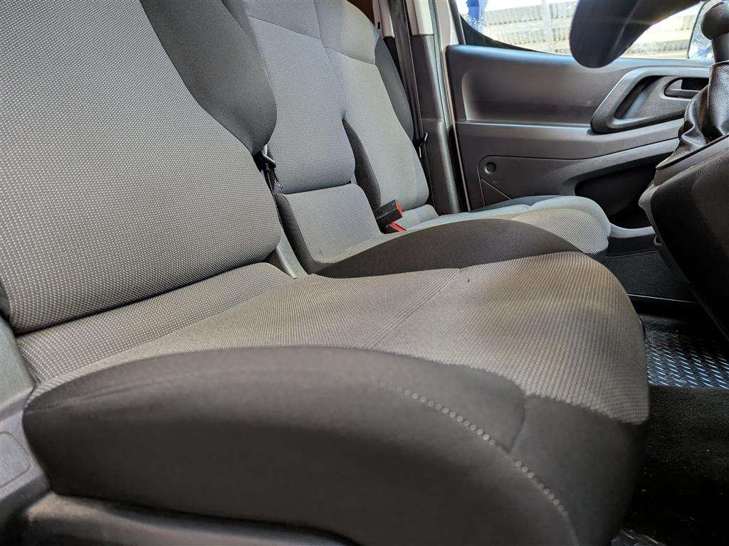 <p>2018 PEUGEOT PARTNER SE L1 BLUE HDI</p>