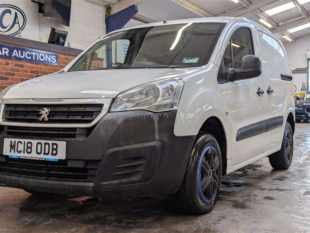 <p>2018 PEUGEOT PARTNER SE L1 BLUE HDI</p>