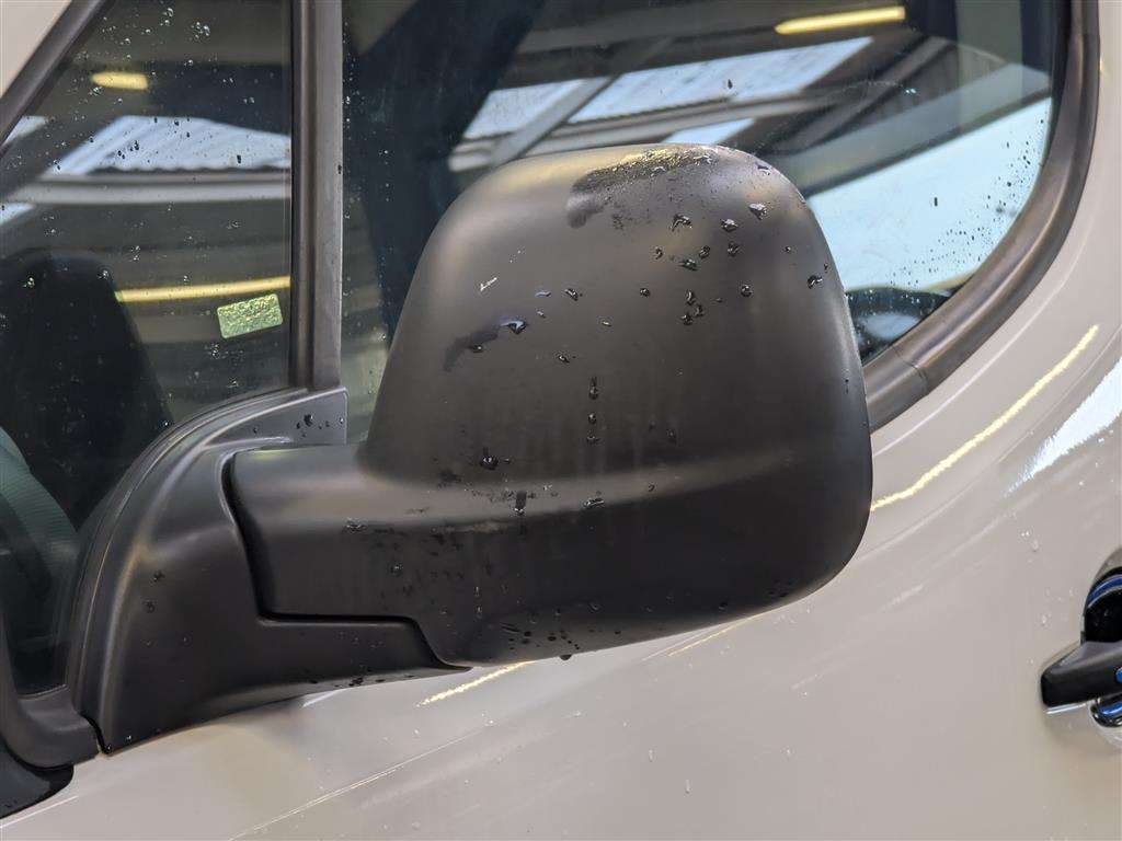 <p>2018 PEUGEOT PARTNER SE L1 BLUE HDI</p>