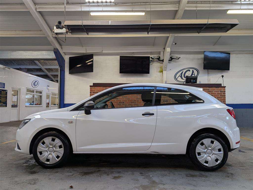 <p>2016 SEAT IBIZA S</p>