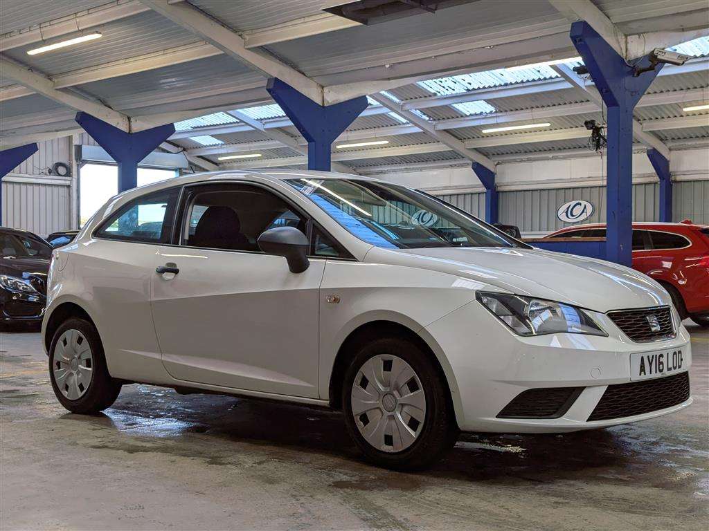 <p>2016 SEAT IBIZA S</p>
