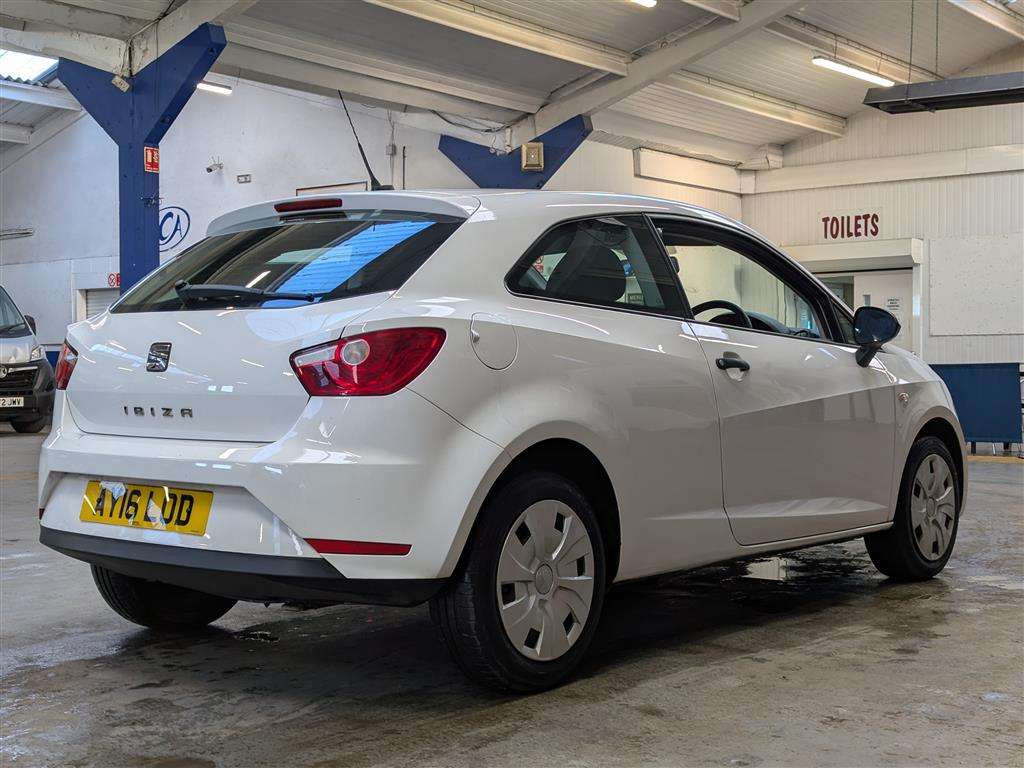 <p>2016 SEAT IBIZA S</p>