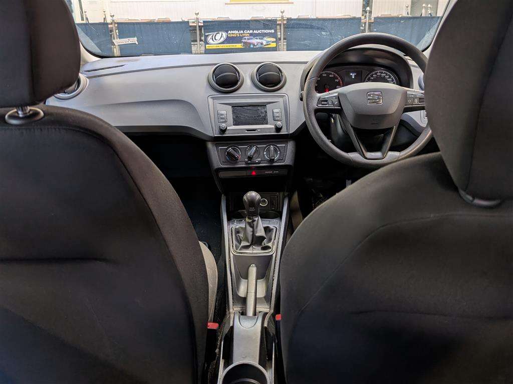 <p>2016 SEAT IBIZA S</p>