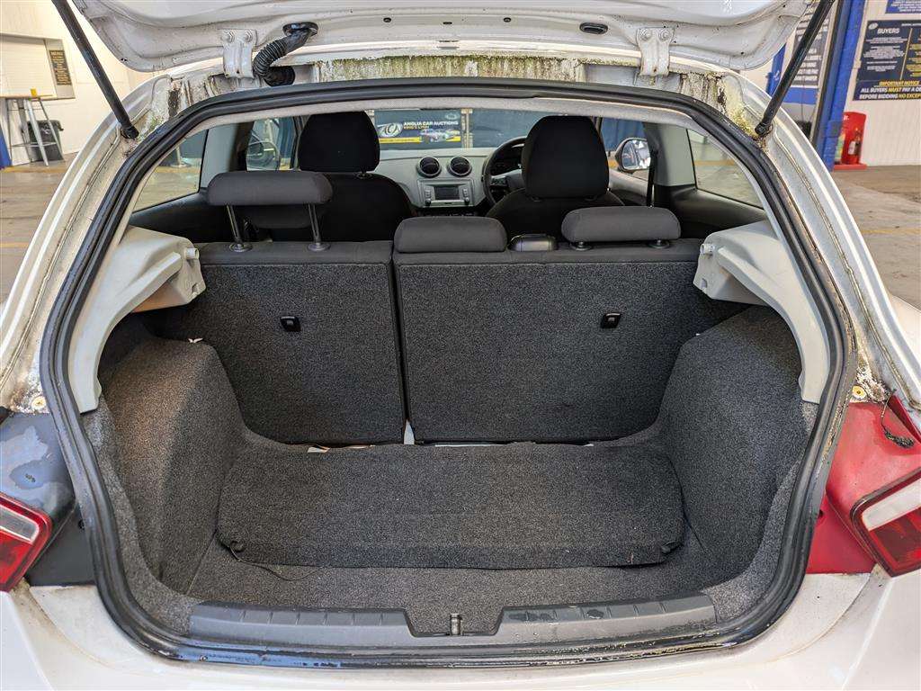 <p>2016 SEAT IBIZA S</p>