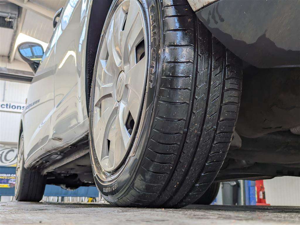 <p>2016 SEAT IBIZA S</p>