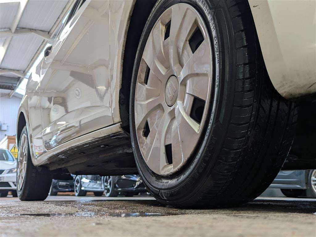 <p>2016 SEAT IBIZA S</p>