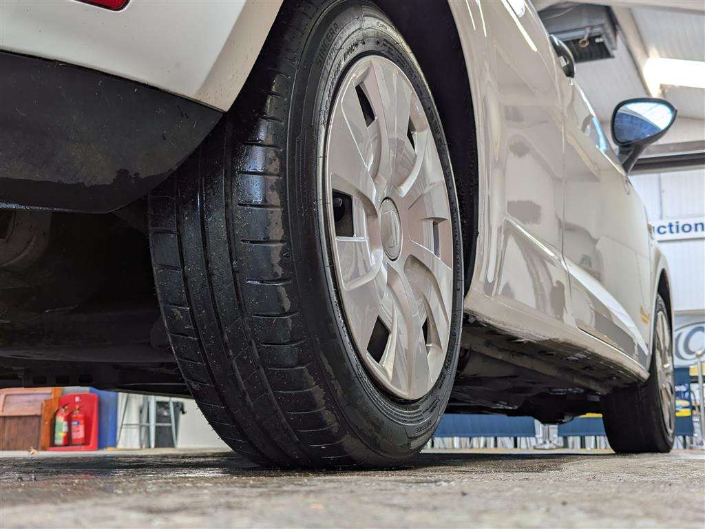 <p>2016 SEAT IBIZA S</p>