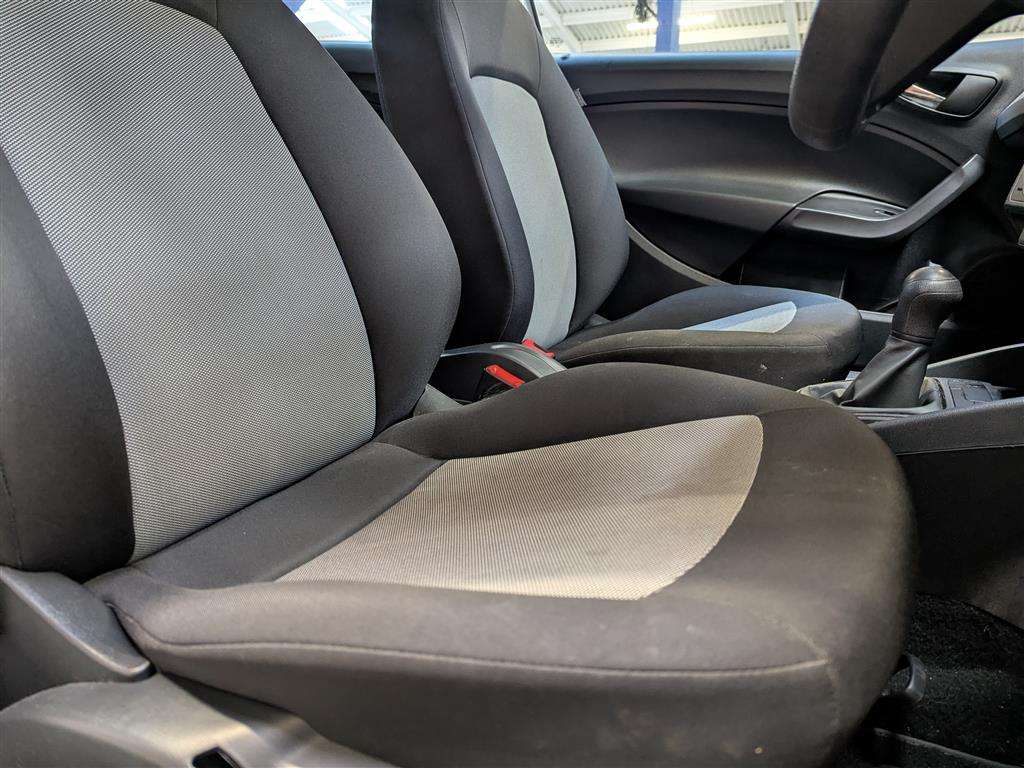 <p>2016 SEAT IBIZA S</p>