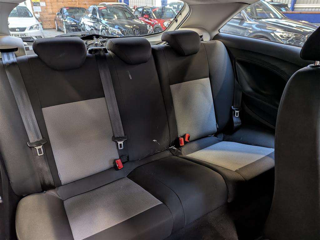 <p>2016 SEAT IBIZA S</p>