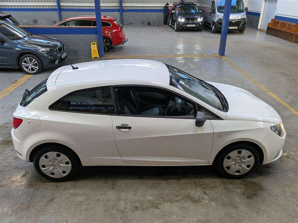 <p>2016 SEAT IBIZA S</p>