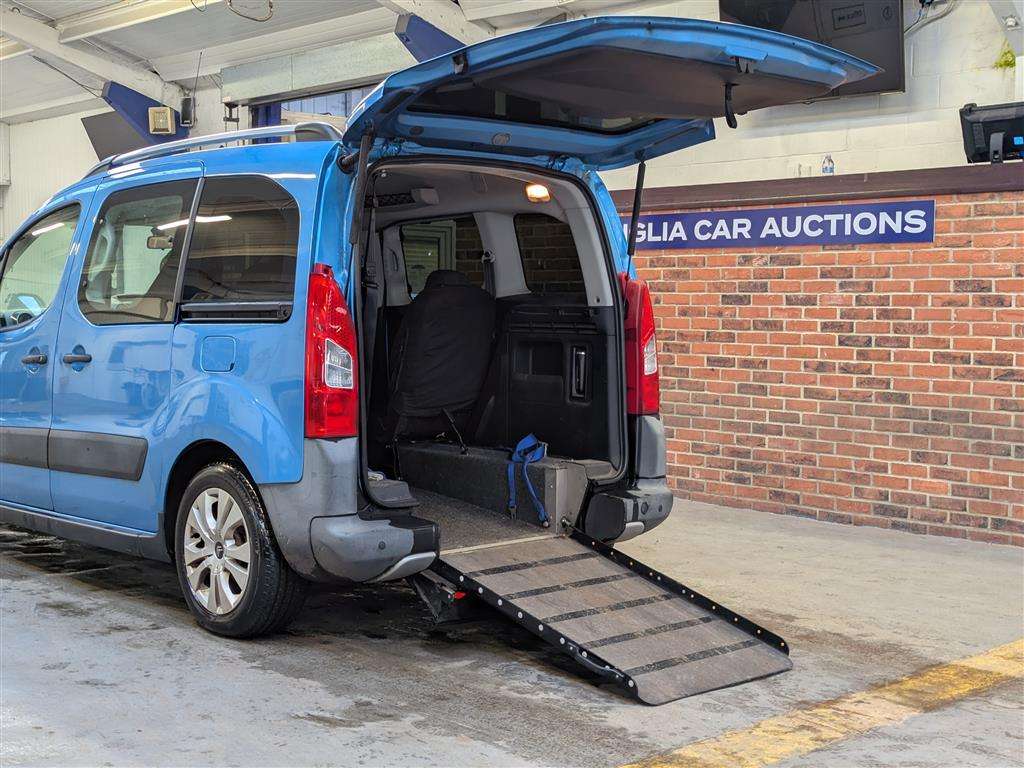 <p>2011 CITROEN BERLINGO MSPACE XTR HDI91</p>