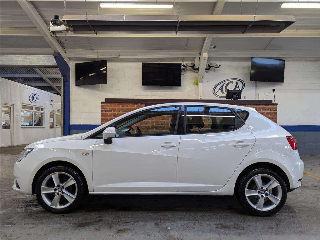 <p>2014 SEAT IBIZA TOCA</p>