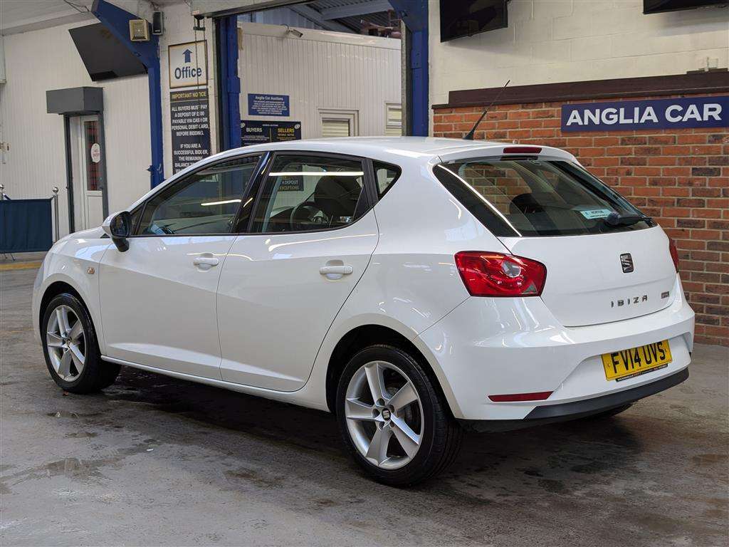 <p>2014 SEAT IBIZA TOCA</p>
