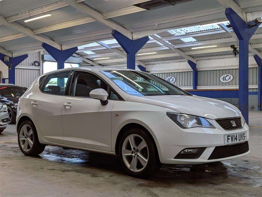 <p>2014 SEAT IBIZA TOCA</p>