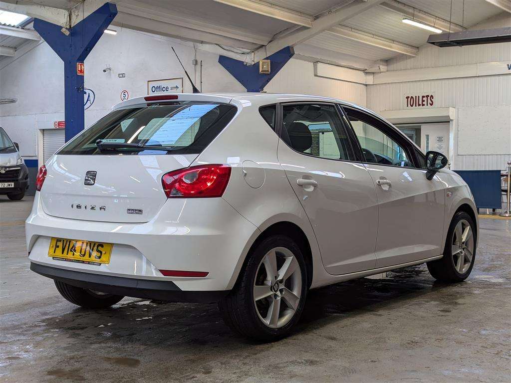<p>2014 SEAT IBIZA TOCA</p>