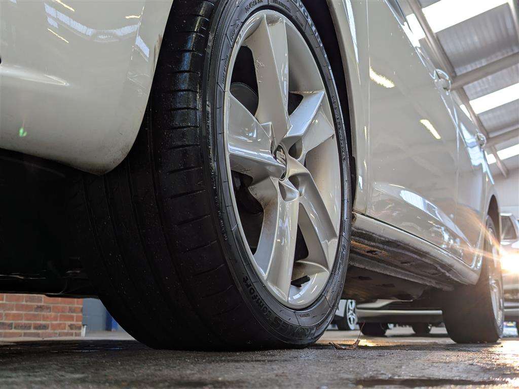 <p>2014 SEAT IBIZA TOCA</p>