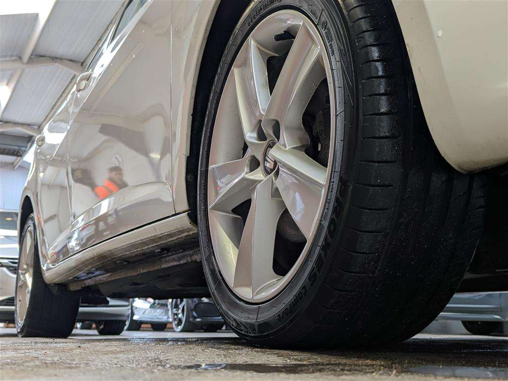 <p>2014 SEAT IBIZA TOCA</p>