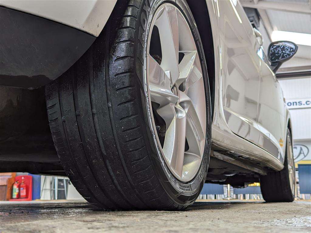 <p>2014 SEAT IBIZA TOCA</p>