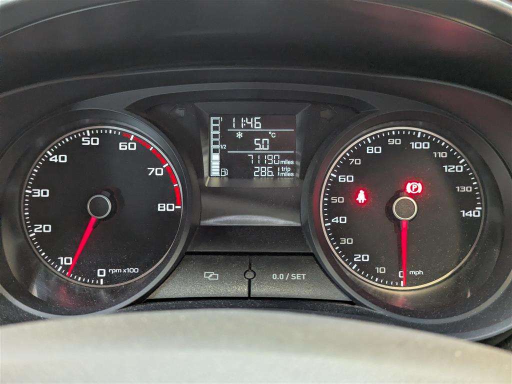 <p>2014 SEAT IBIZA TOCA</p>