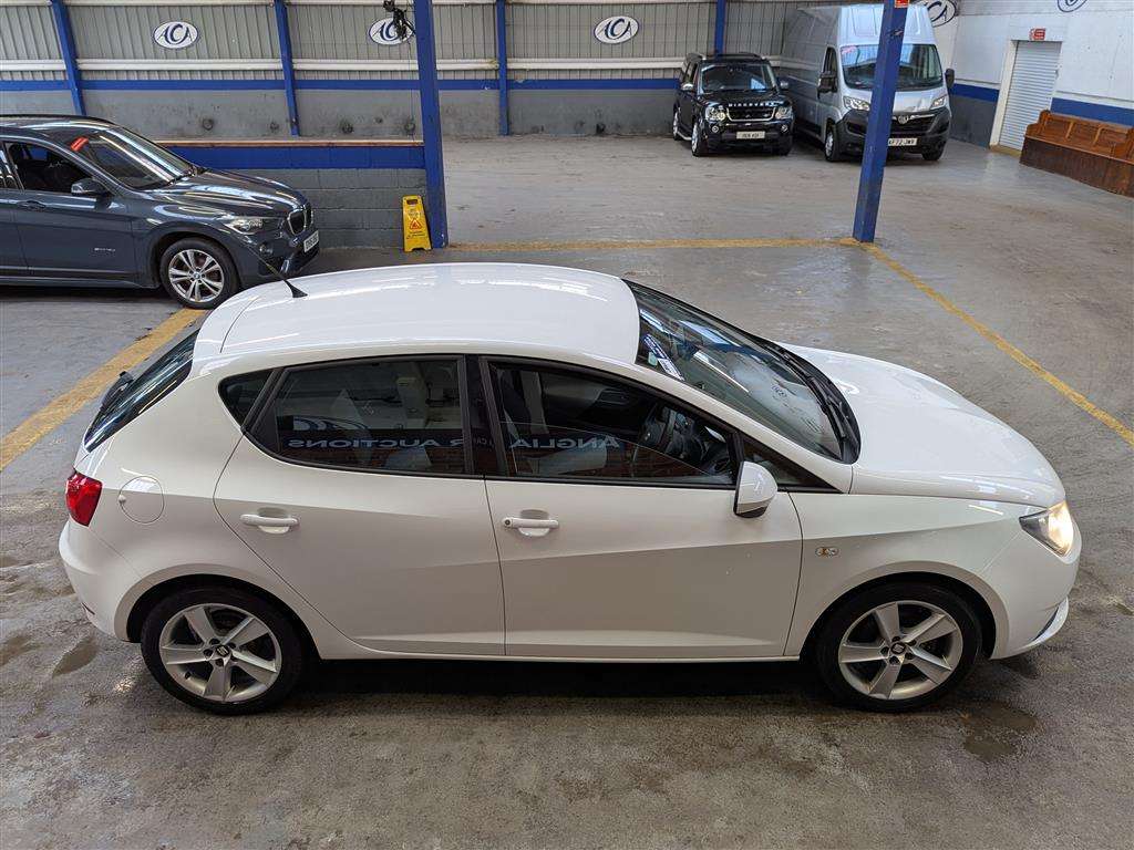 <p>2014 SEAT IBIZA TOCA</p>