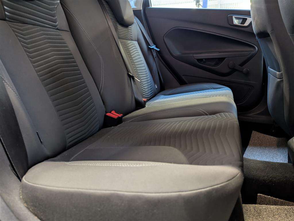 <p>2013 FORD FIESTA ZETEC</p>