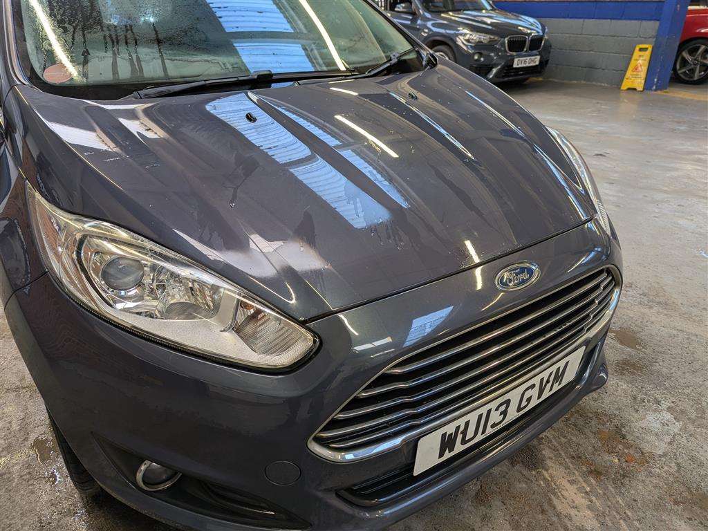 <p>2013 FORD FIESTA ZETEC</p>