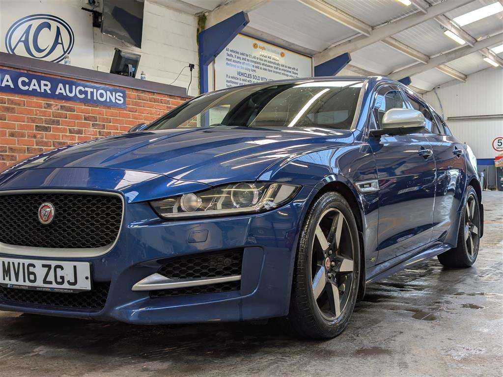 <p>2016 JAGUAR XE R-SPORT D AUTO</p>