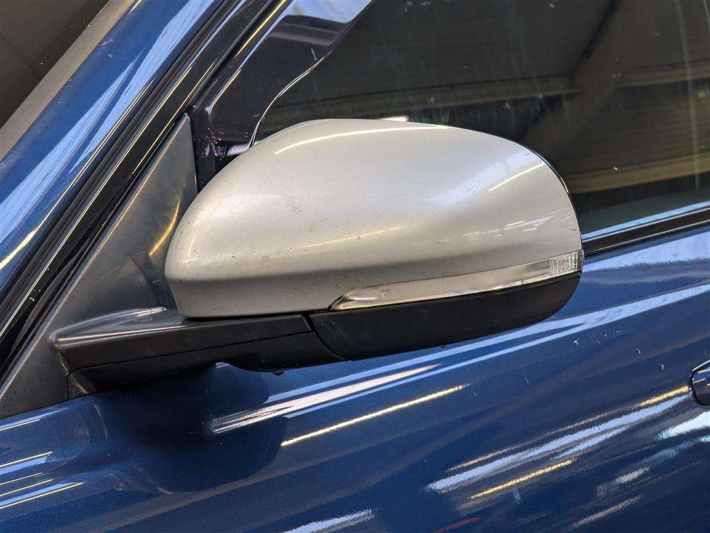 <p>2016 JAGUAR XE R-SPORT D AUTO</p>