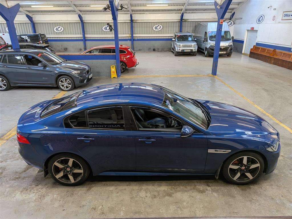 <p>2016 JAGUAR XE R-SPORT D AUTO</p>