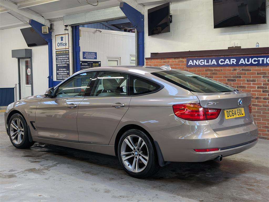 <p>2015 BMW 318D SPORT GT AUTO</p>