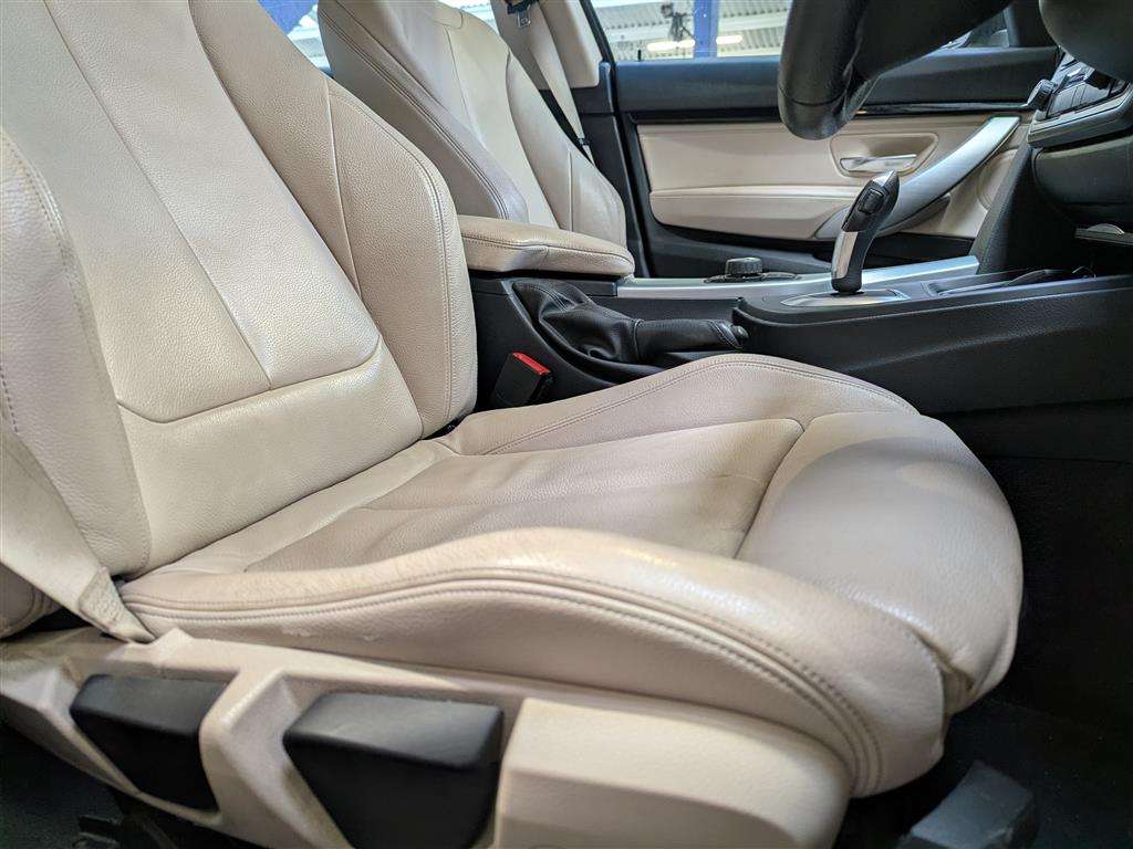 <p>2015 BMW 318D SPORT GT AUTO</p>