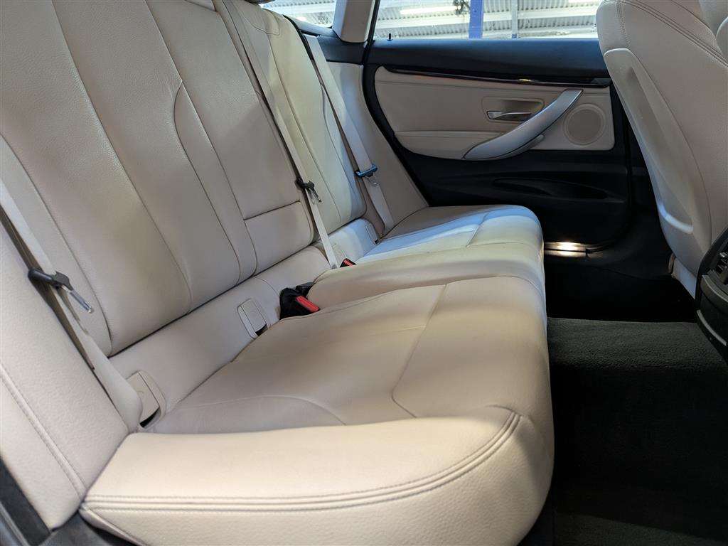 <p>2015 BMW 318D SPORT GT AUTO</p>